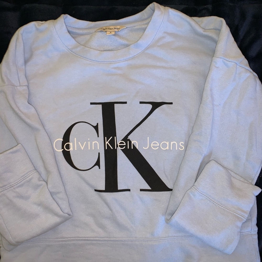 Slightly cropped baby blue Calvin clean crew neck